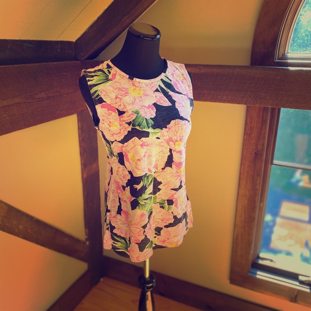 French Collection Floral Top.